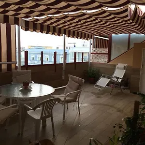https://cadiz-precioso-atico-casco-historico.es-andalucia.com