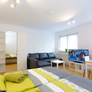 private-rooms-next-to-subway.com-bavaria.com/